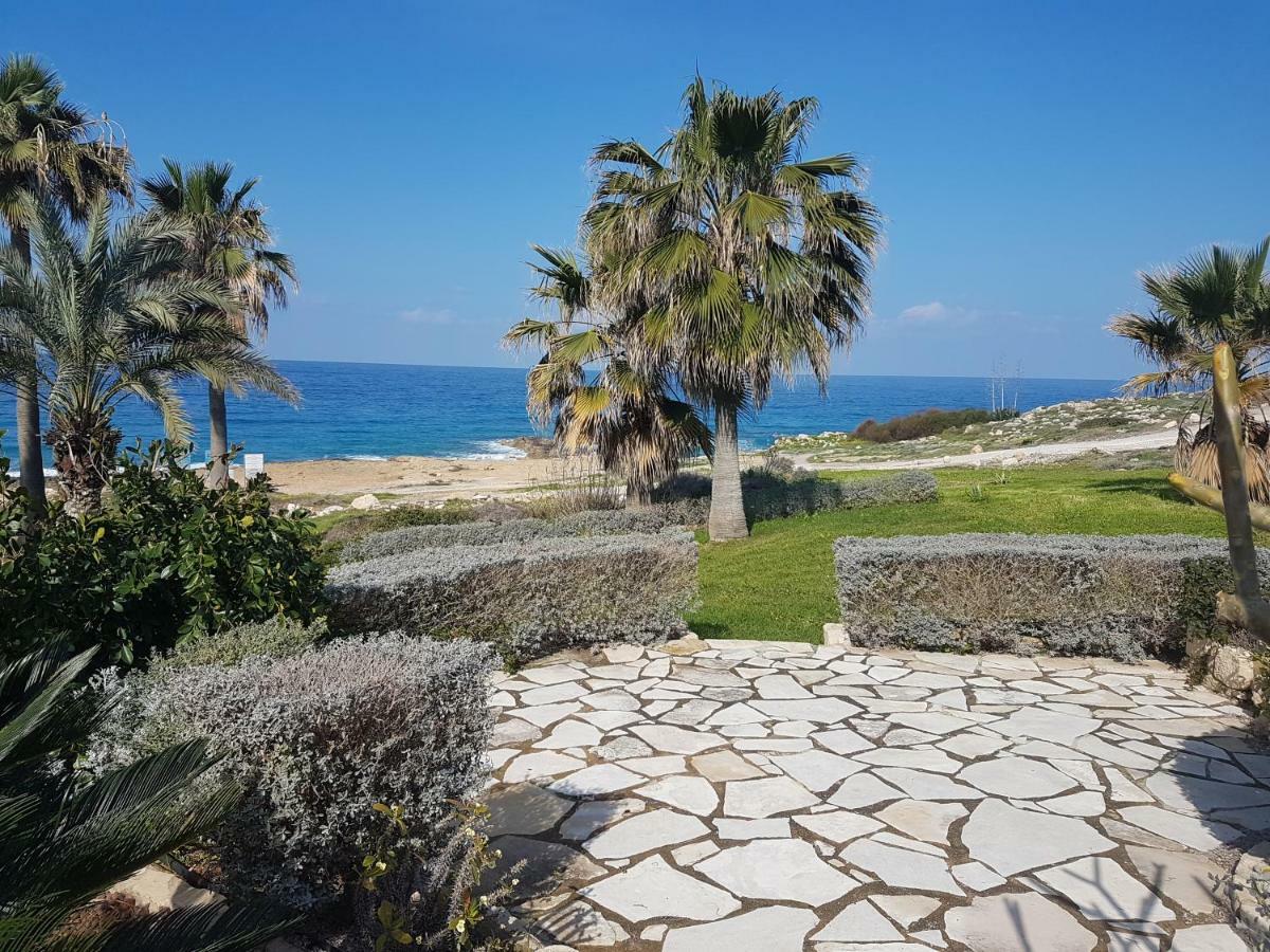 Sea Front Villa Vera Klorakas Bagian luar foto