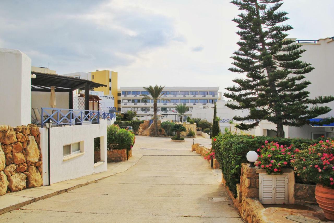 Sea Front Villa Vera Klorakas Bagian luar foto