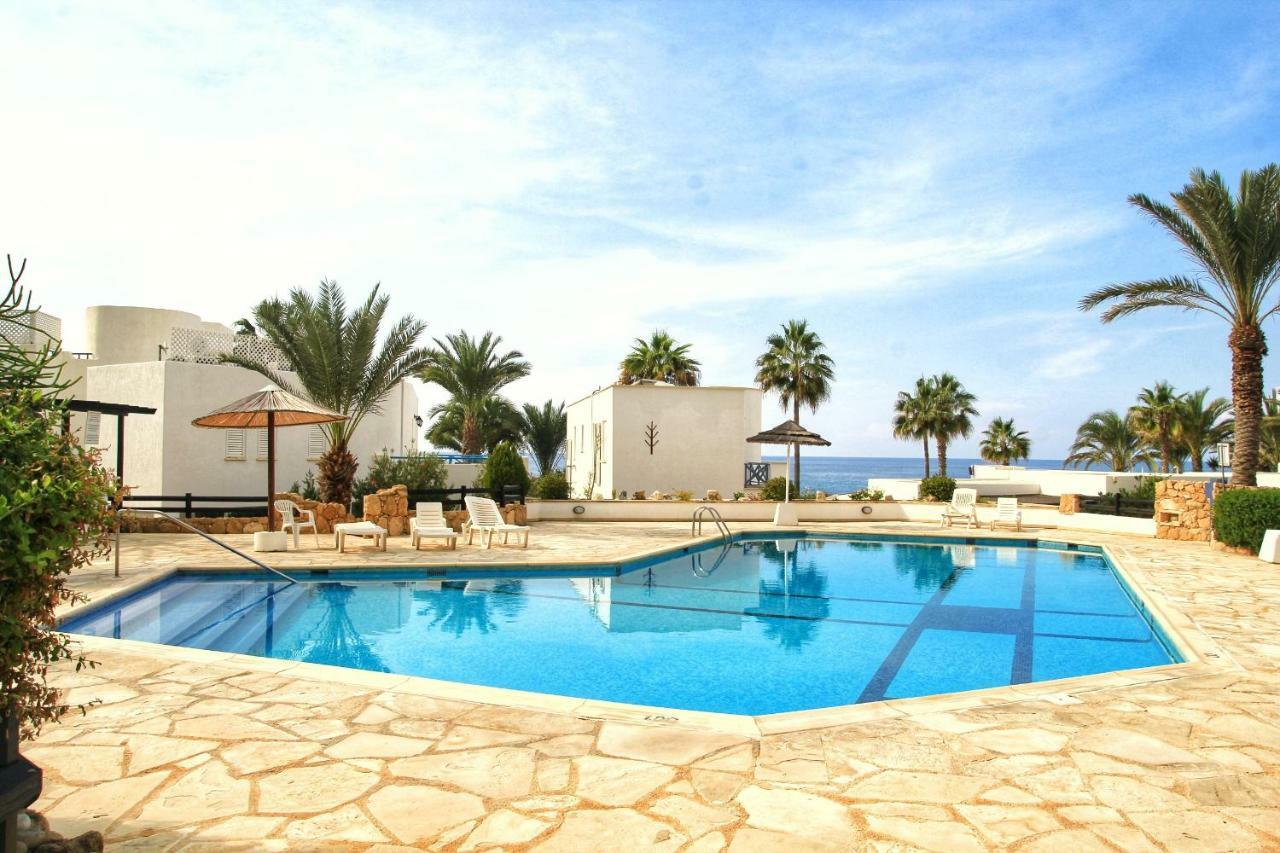 Sea Front Villa Vera Klorakas Bagian luar foto