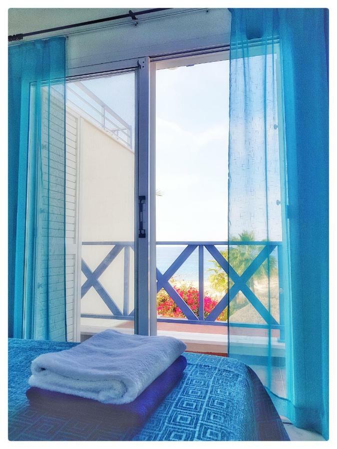 Sea Front Villa Vera Klorakas Bagian luar foto