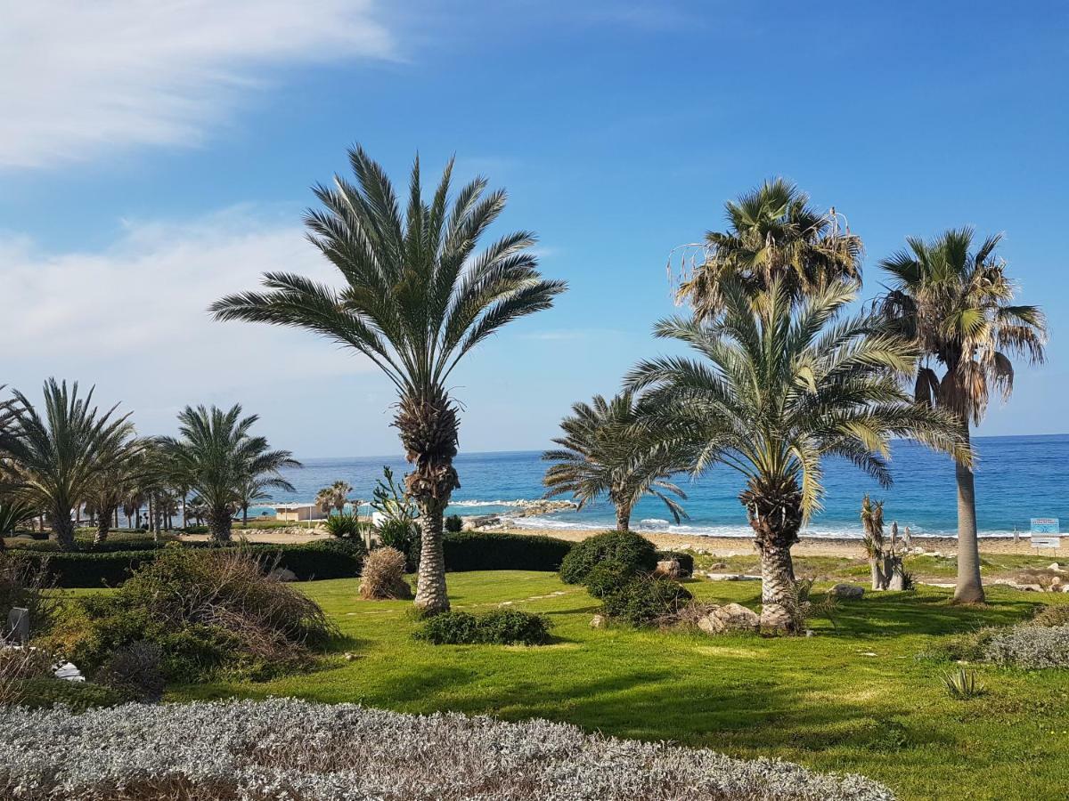 Sea Front Villa Vera Klorakas Bagian luar foto